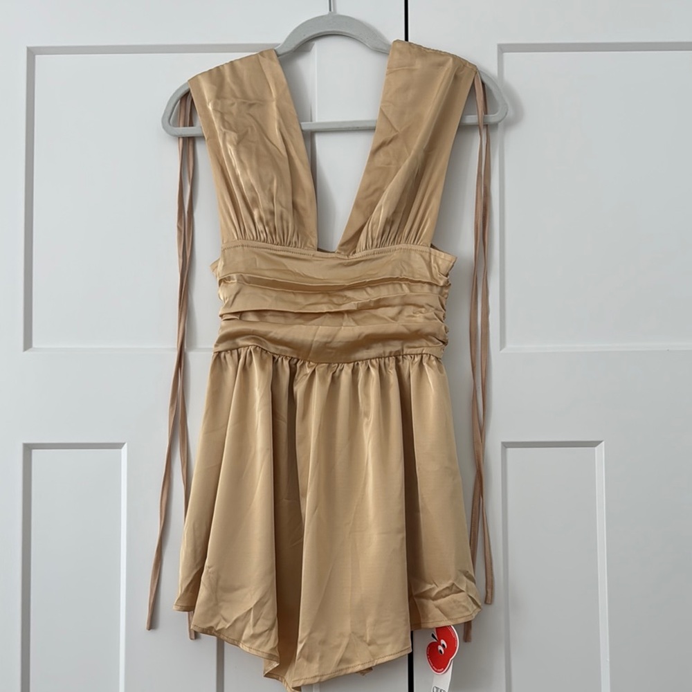 NWT Elegant Gold Sleeveless Dress